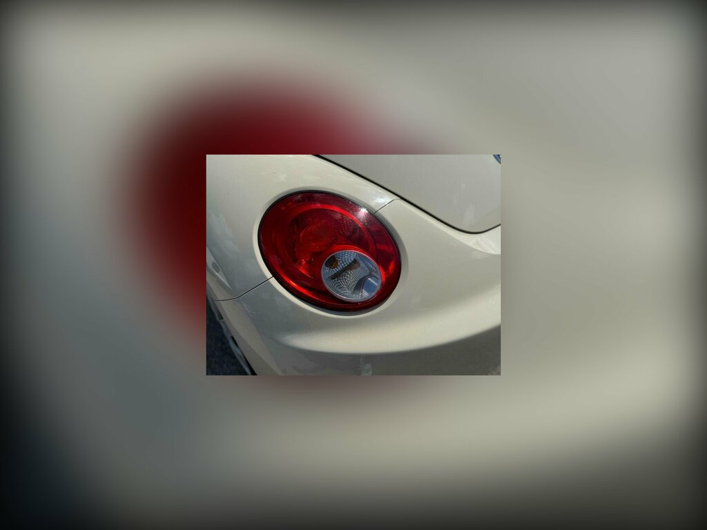 Volkswagen Beetle Convertible 1.6 Cabriolet Euro 4 201010 Red #21