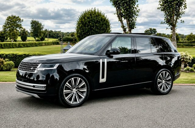 Land Rover Range Rover Estate Black #2