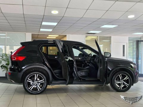 Volvo XC40 D3 148 Bhp R-design - Rear Park Assist Red #41