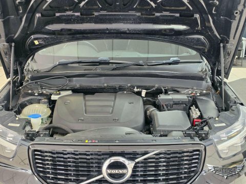 Volvo XC40 D3 148 Bhp R-design - Rear Park Assist Red #86