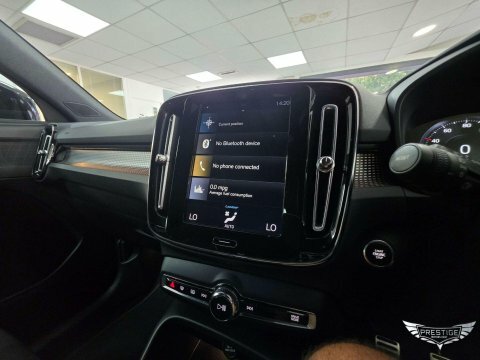 Volvo XC40 D3 148 Bhp R-design - Rear Park Assist Red #30