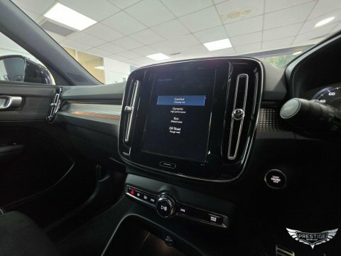 Volvo XC40 D3 148 Bhp R-design - Rear Park Assist Red #74