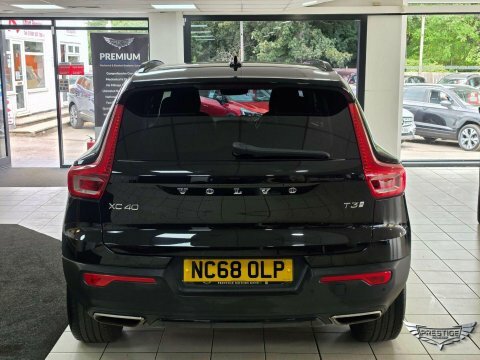 Volvo XC40 D3 148 Bhp R-design - Rear Park Assist Red #80