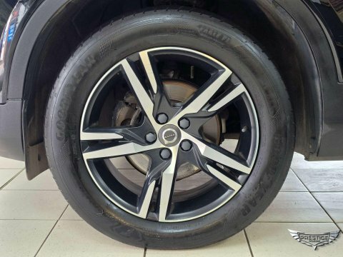 Volvo XC40 D3 148 Bhp R-design - Rear Park Assist Red #60