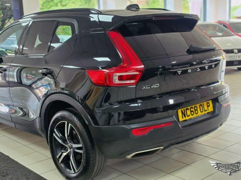 Volvo XC40 D3 148 Bhp R-design - Rear Park Assist Red #37