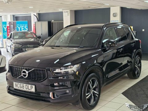 Volvo XC40 D3 148 Bhp R-design - Rear Park Assist Red #33