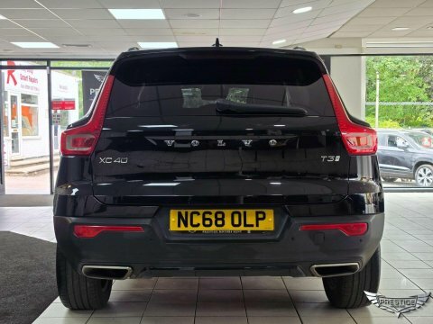 Volvo XC40 D3 148 Bhp R-design - Rear Park Assist Red #81