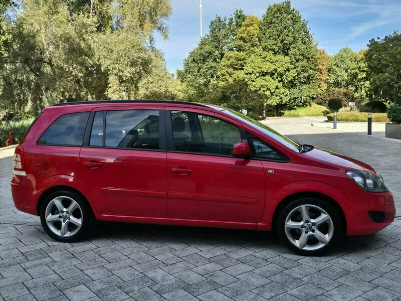 Vauxhall Zafira 1.6 16V Exclusiv Mpv Red #5