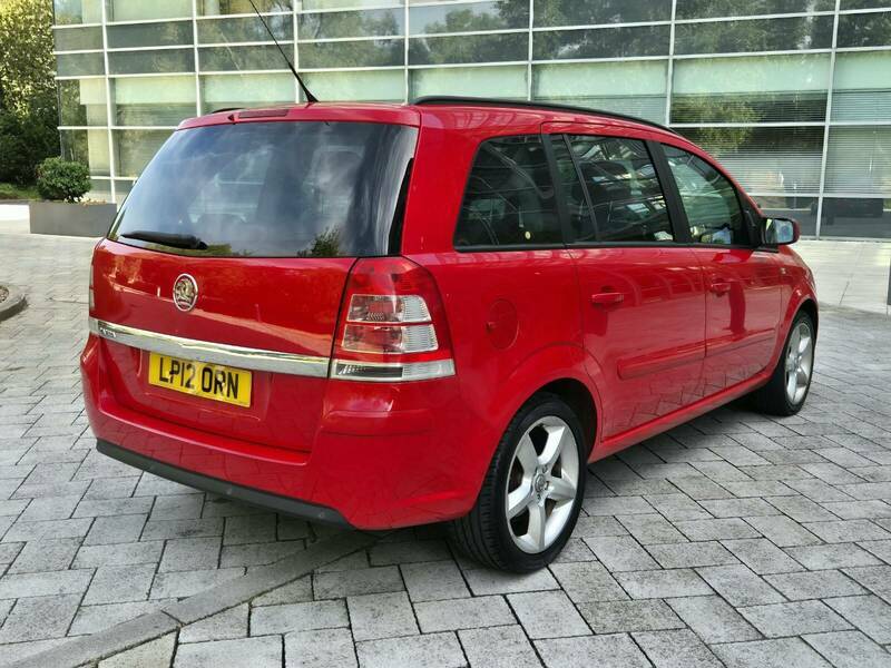 Vauxhall Zafira 1.6 16V Exclusiv Mpv Red #3