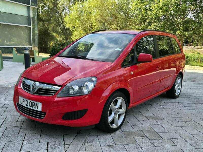 Vauxhall Zafira 1.6 16V Exclusiv Mpv Red #2