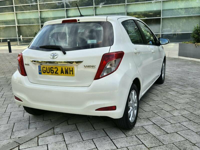 Toyota Yaris 1.33 Dual Vvt-i Tr White #3