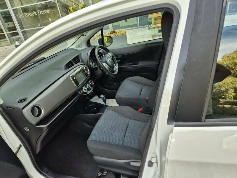 Toyota Yaris Hatchback 1.33 Dual Vvt-i Tr Euro 5 201212 Blue #13