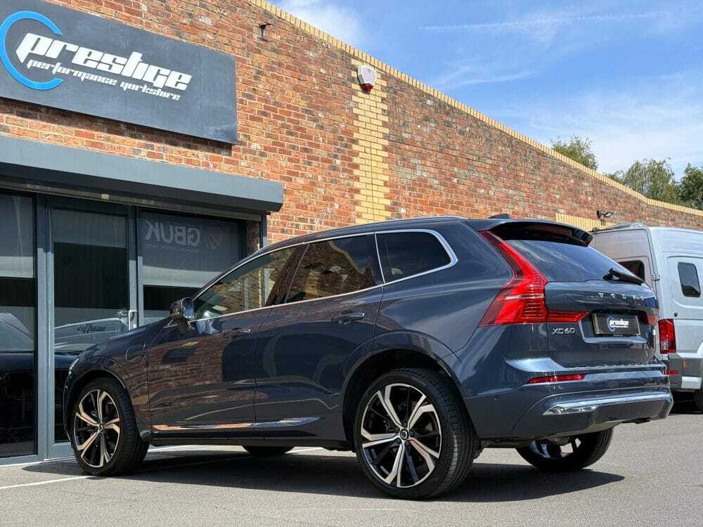 Volvo XC60 2.0H T8 Recharge 18.8Kwh Ultimate Bright Awd  #5