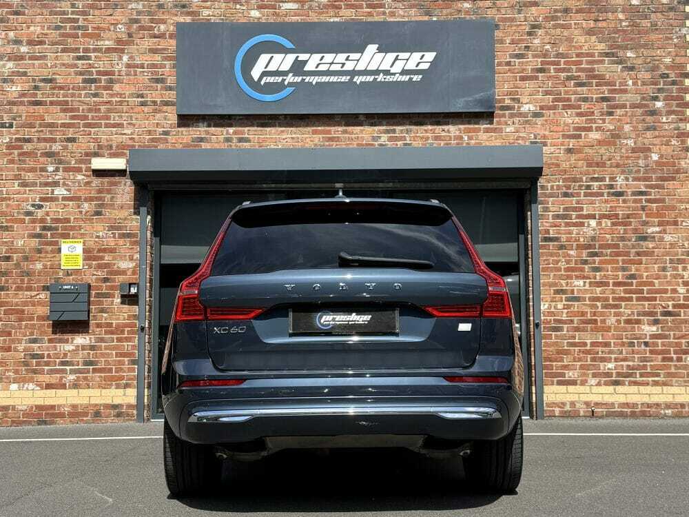 Volvo XC60 2.0H T8 Recharge 18.8Kwh Ultimate Bright Awd  #4