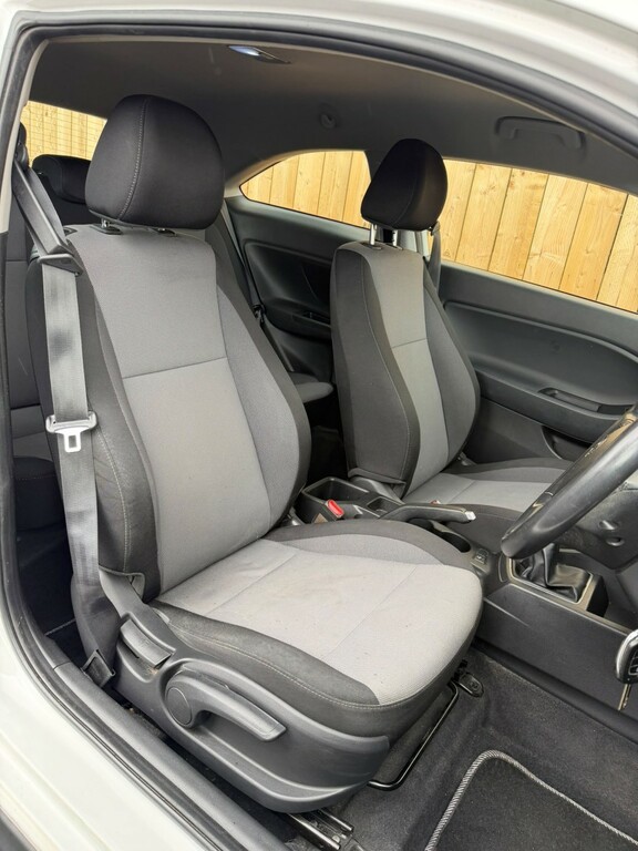 Hyundai I20 1.4 Se Euro 6 Black #23