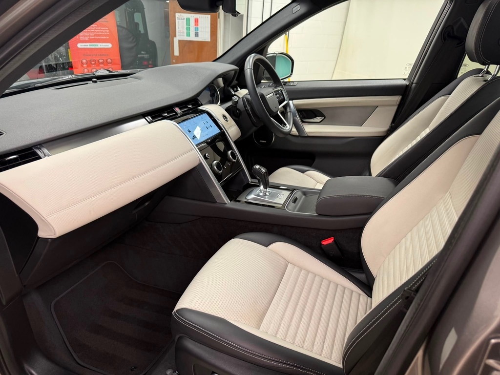 Land Rover Discovery Sport 2.0 D200 Urban Edition One Owner- Duo Lea Silver #6