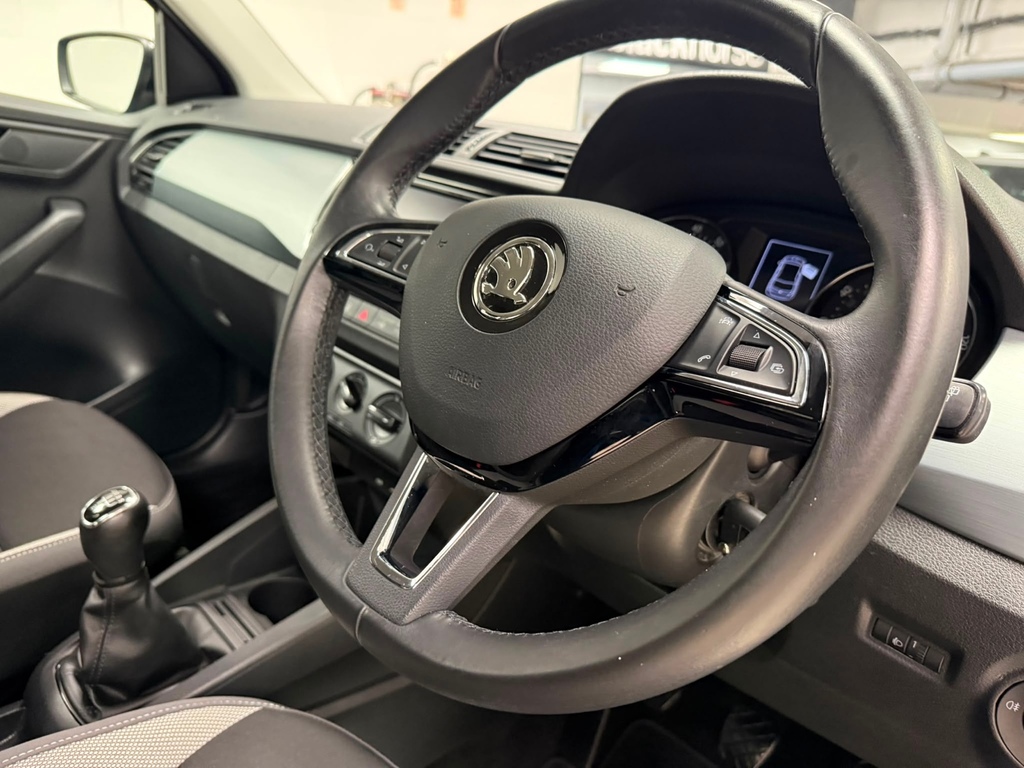 Skoda Fabia 1.0 Tsi Colour Edition Blue #4