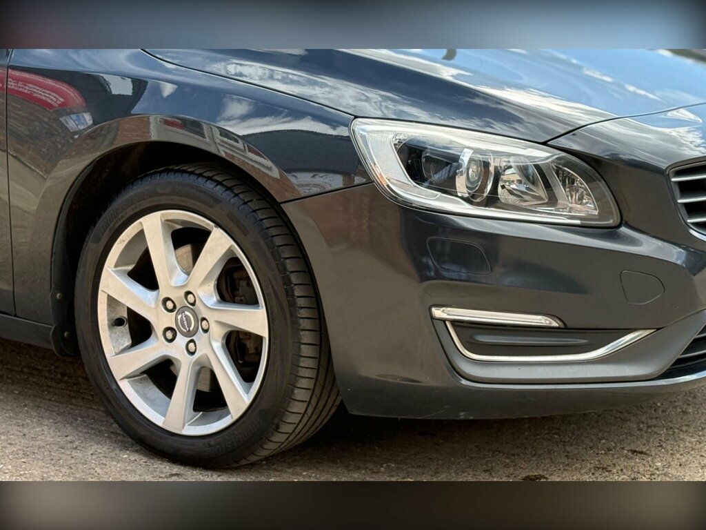 Volvo V60 2.4 D5 Se Lux Nav 212 Bhp Black #18