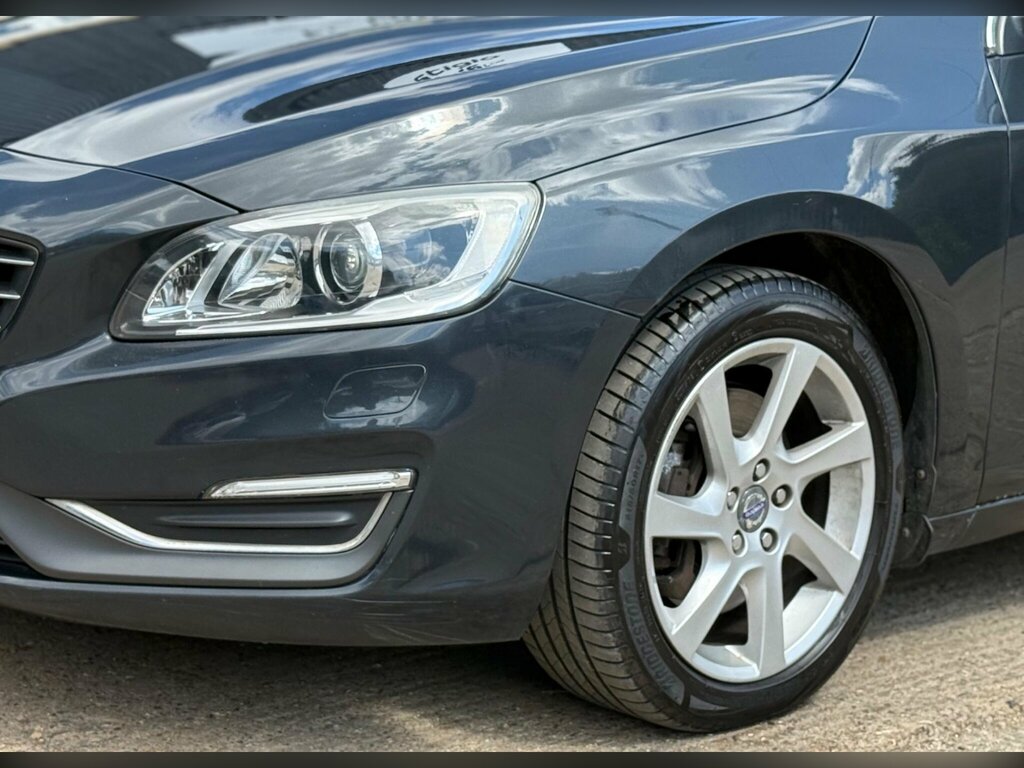 Volvo V60 2.4 D5 Se Lux Nav 212 Bhp Black #21