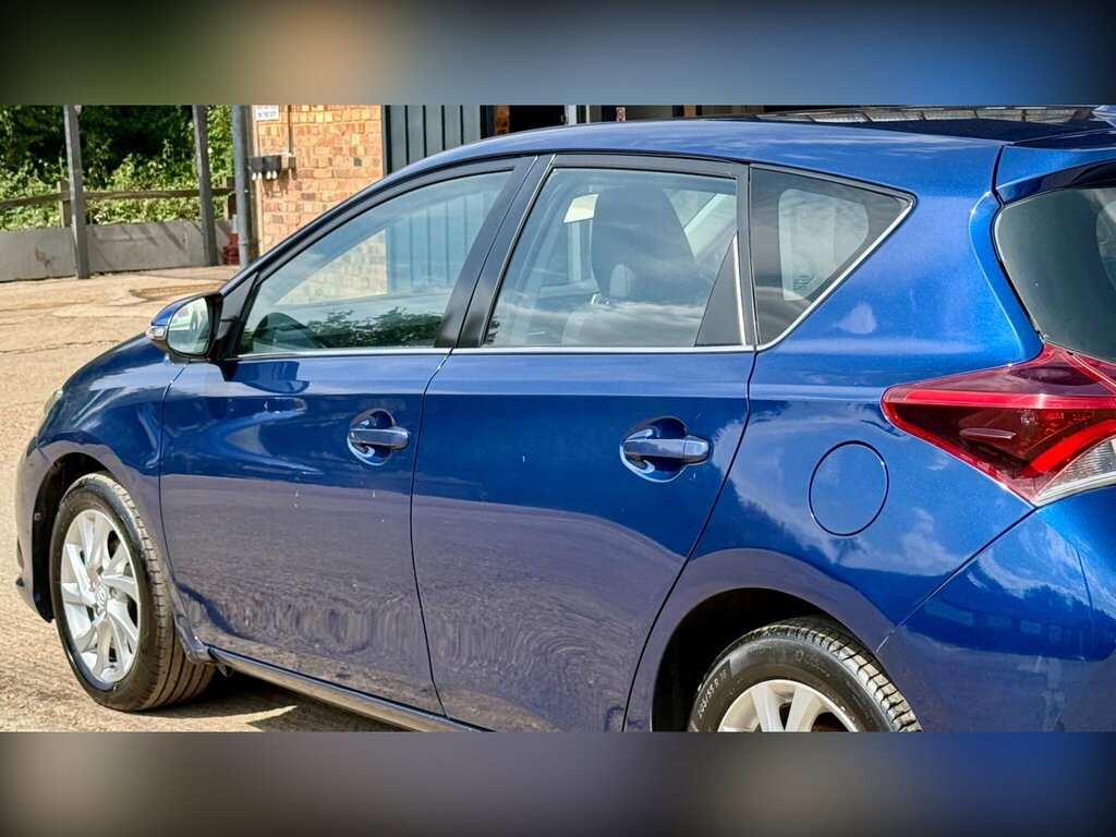 Toyota Auris 1.2T Icon Blue #30