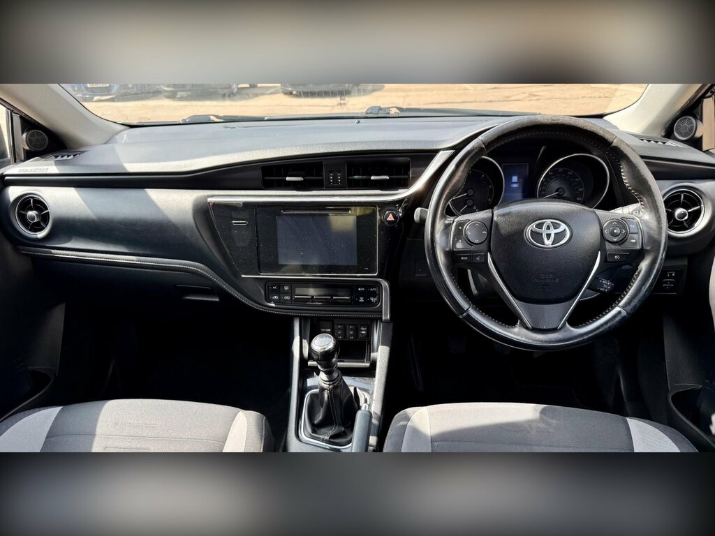 Toyota Auris 1.2T Icon Blue #16