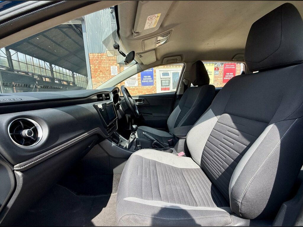 Toyota Auris 1.2T Icon Blue #13