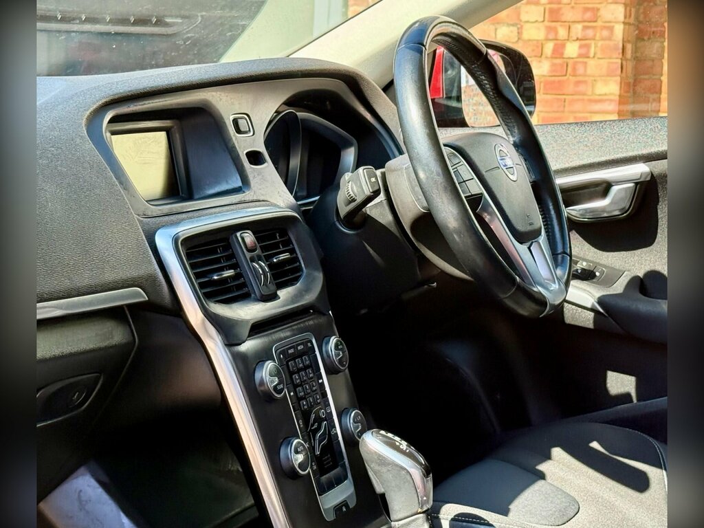Volvo V40 1.6 T2 R-design Hatchback Euro 5 Blue #11