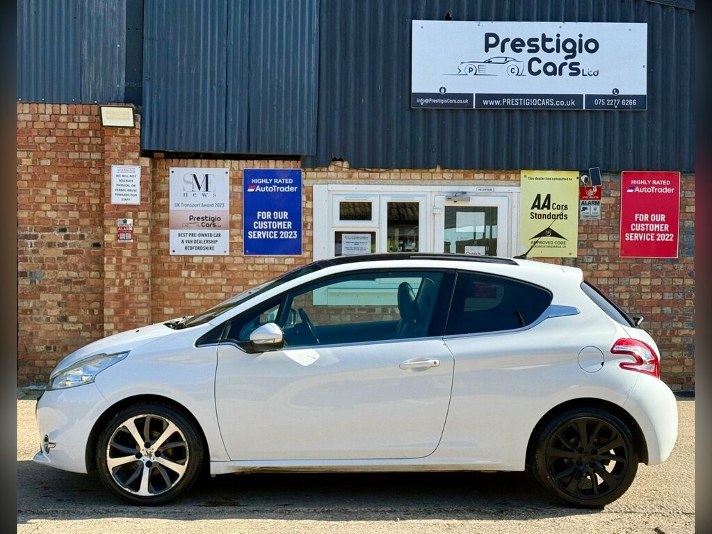 Peugeot 208 1.6 Vti Feline Euro 5 DG13HLN White #4