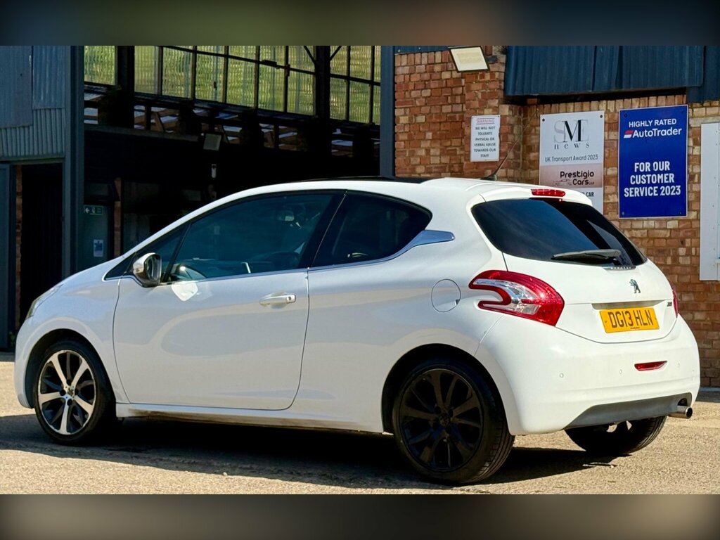 Peugeot 208 1.6 Vti Feline Euro 5 DG13HLN White #5
