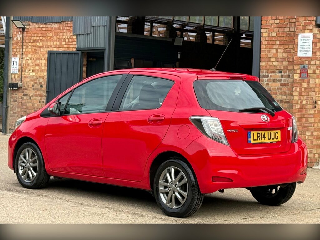 Toyota Yaris 1.33 Dual Vvt-i Icon Plus Multidrive S Euro 5 Red #4