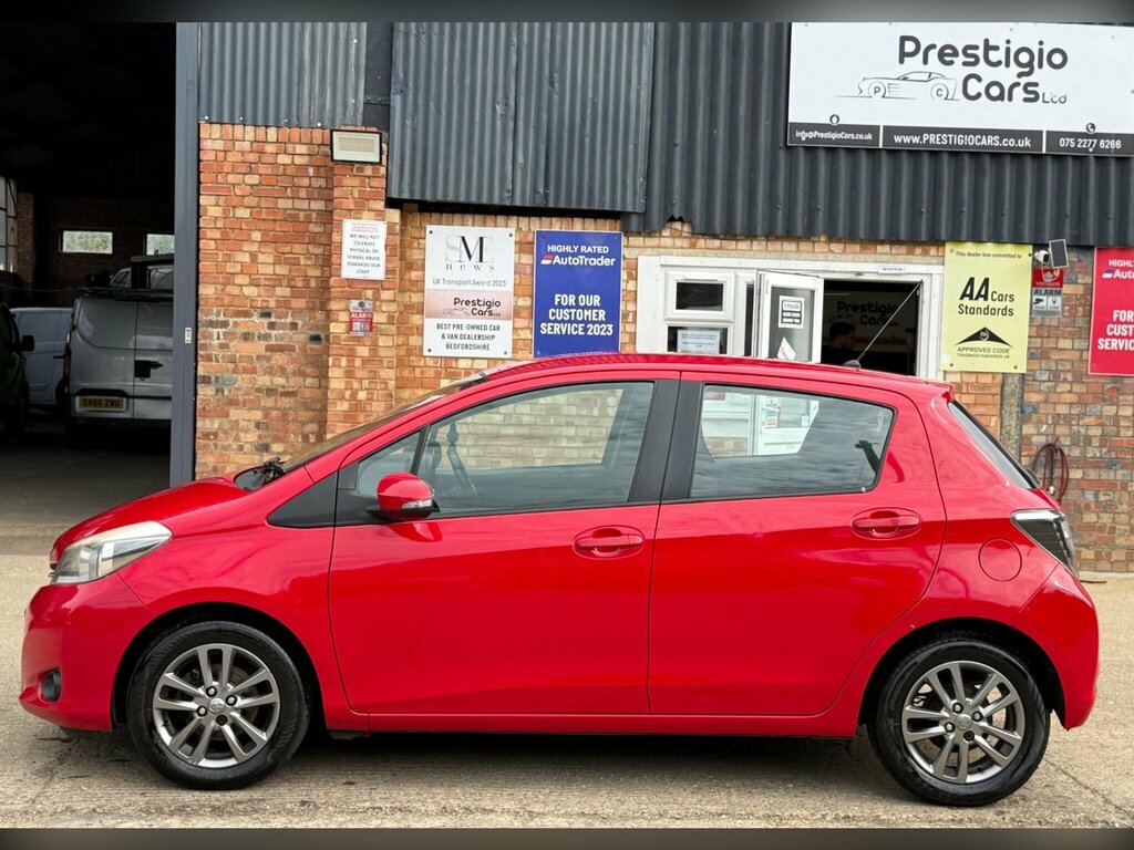 Toyota Yaris 1.33 Dual Vvt-i Icon Plus Multidrive S Euro 5 Red #3