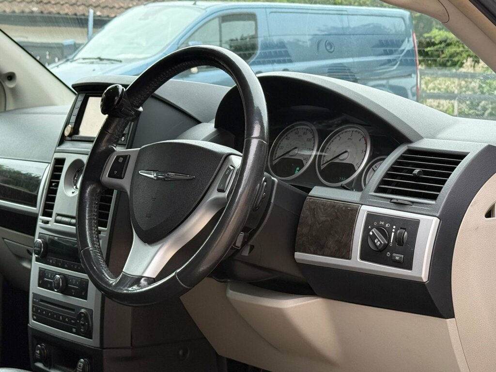 Chrysler Grand Voyager 2.8 Crd Limited Euro 4 Silver #2