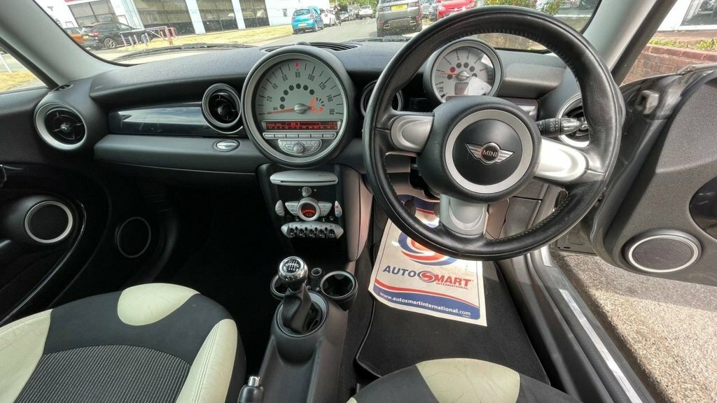 Mini Hatch 1.6L Cooper D Graphite Silver #2