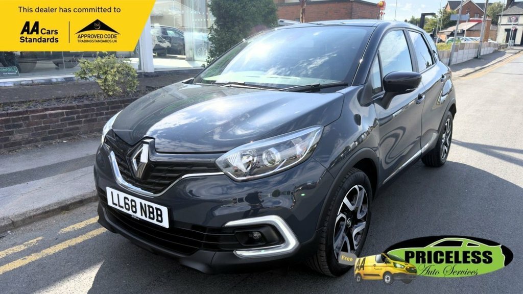 Renault Captur 0.9L Iconic Blue