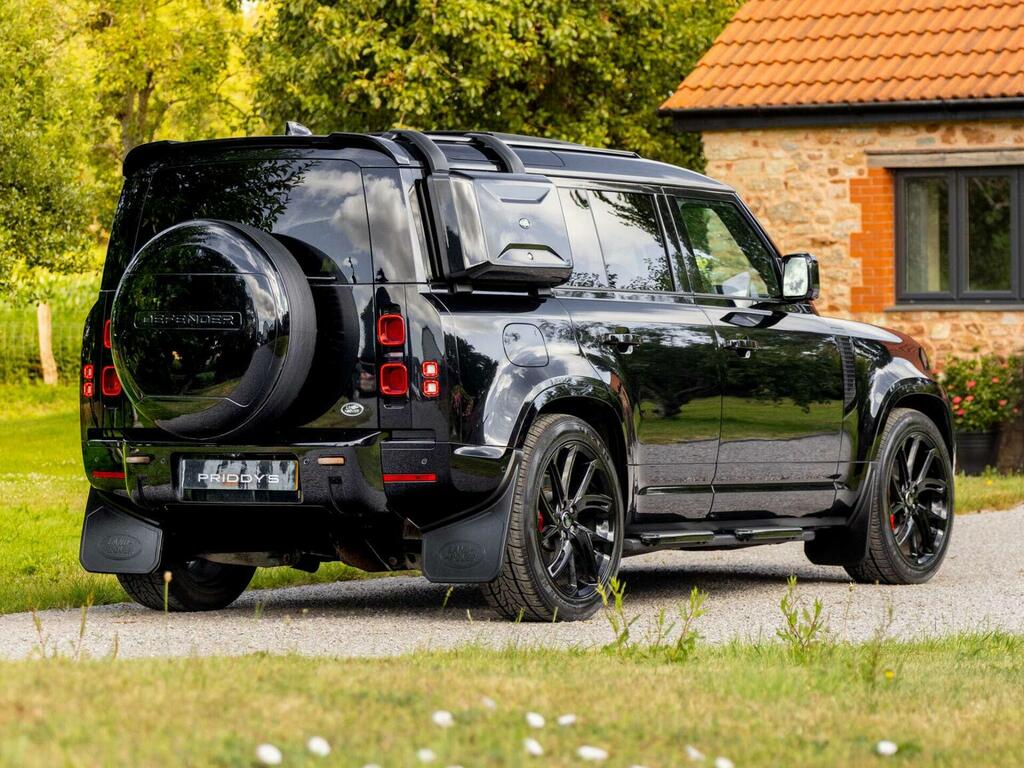 Land Rover Defender 110 Suv 2.0 P400e 15.4Kwh X-dynamic Se 4Wd Euro 6 DK72WKX Black #2