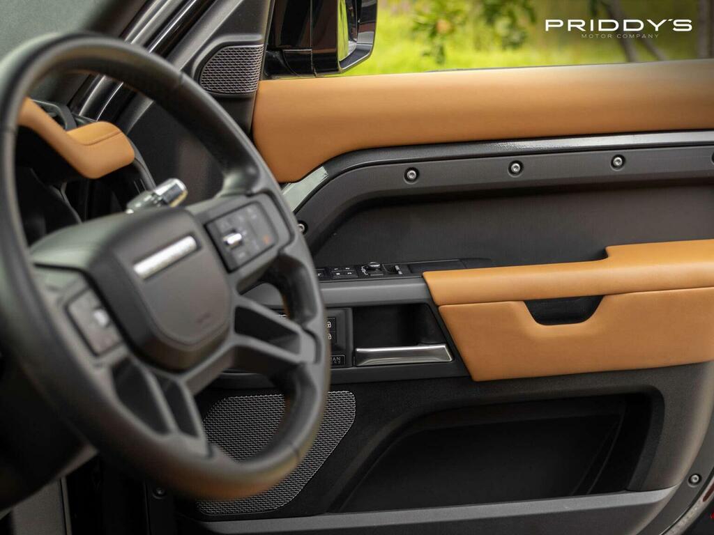 Land Rover Defender 90 3.0 D200 S 90 Estate Black #36