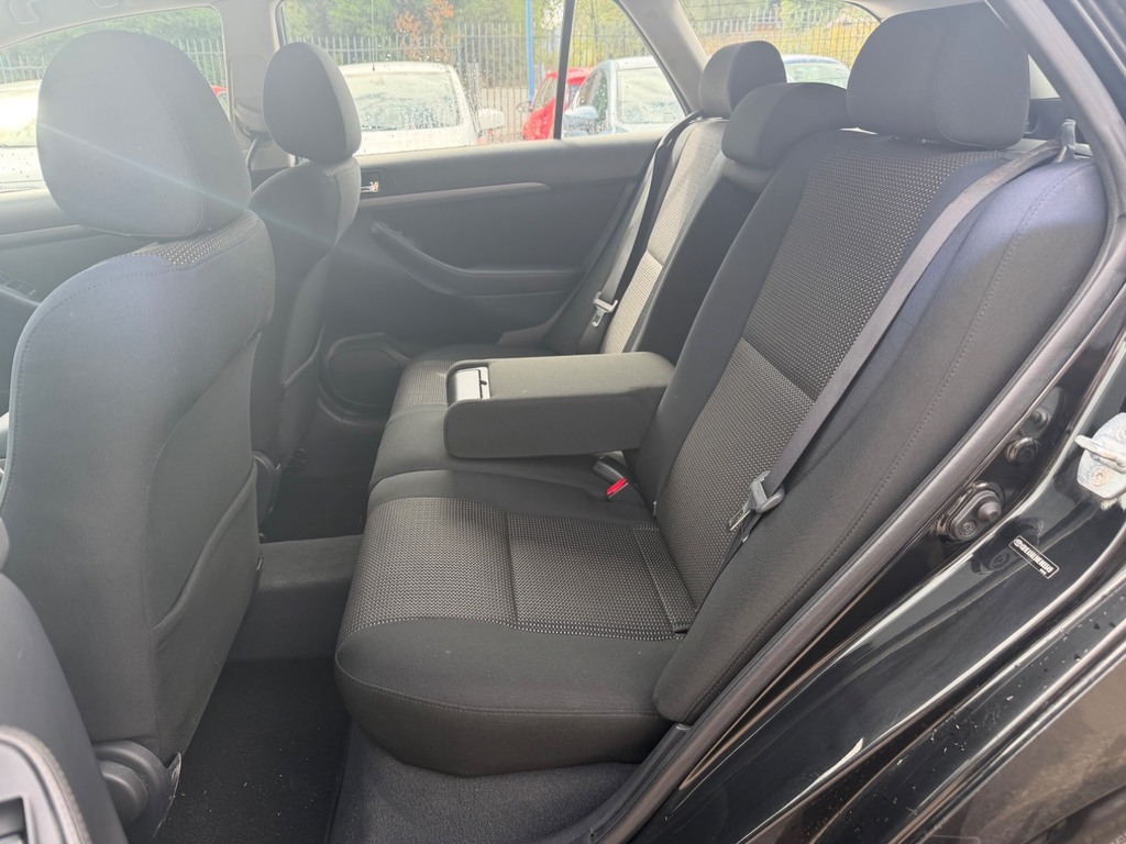 Toyota Avensis 2.0 D-4d Tr Silver #9