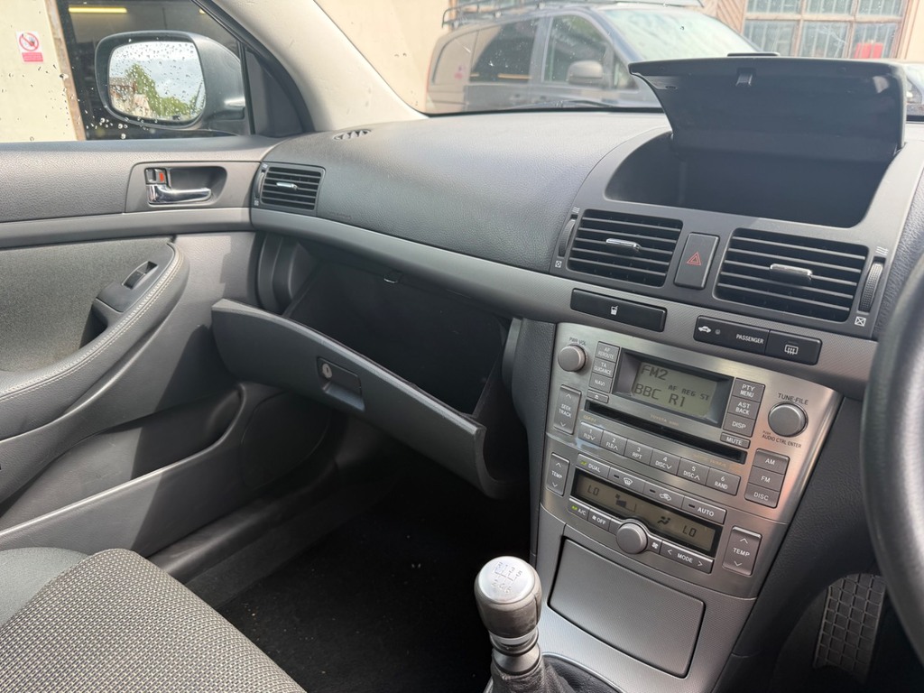 Toyota Avensis 2.0 D-4d Tr Silver #20