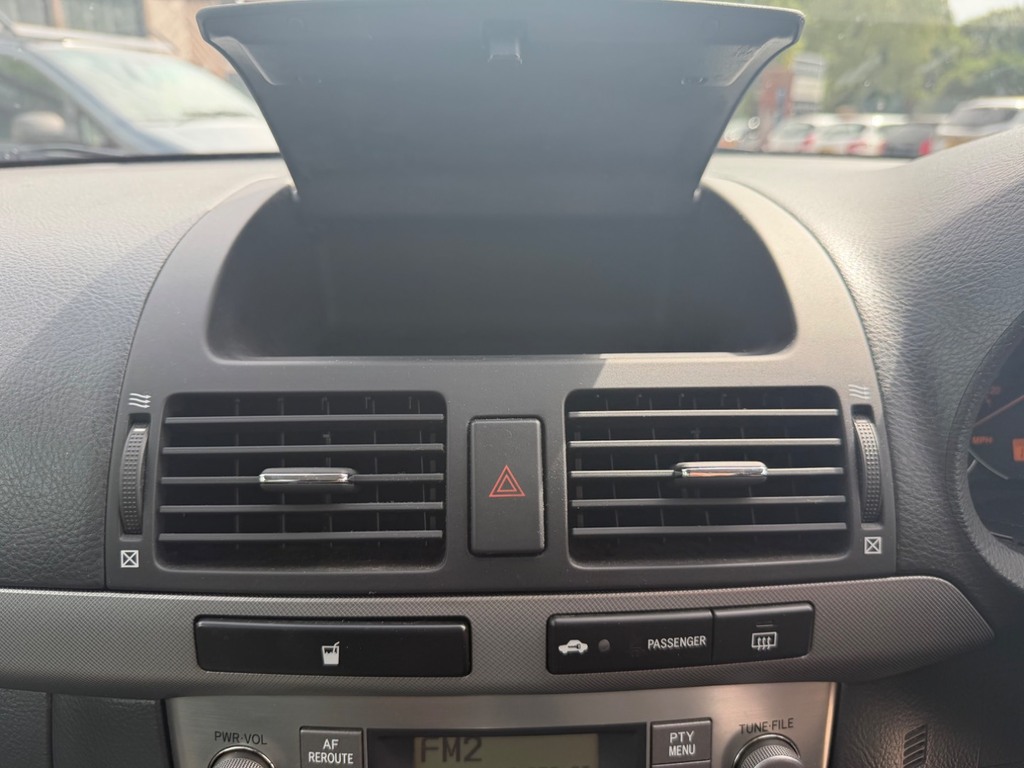 Toyota Avensis 2.0 D-4d Tr Silver #16
