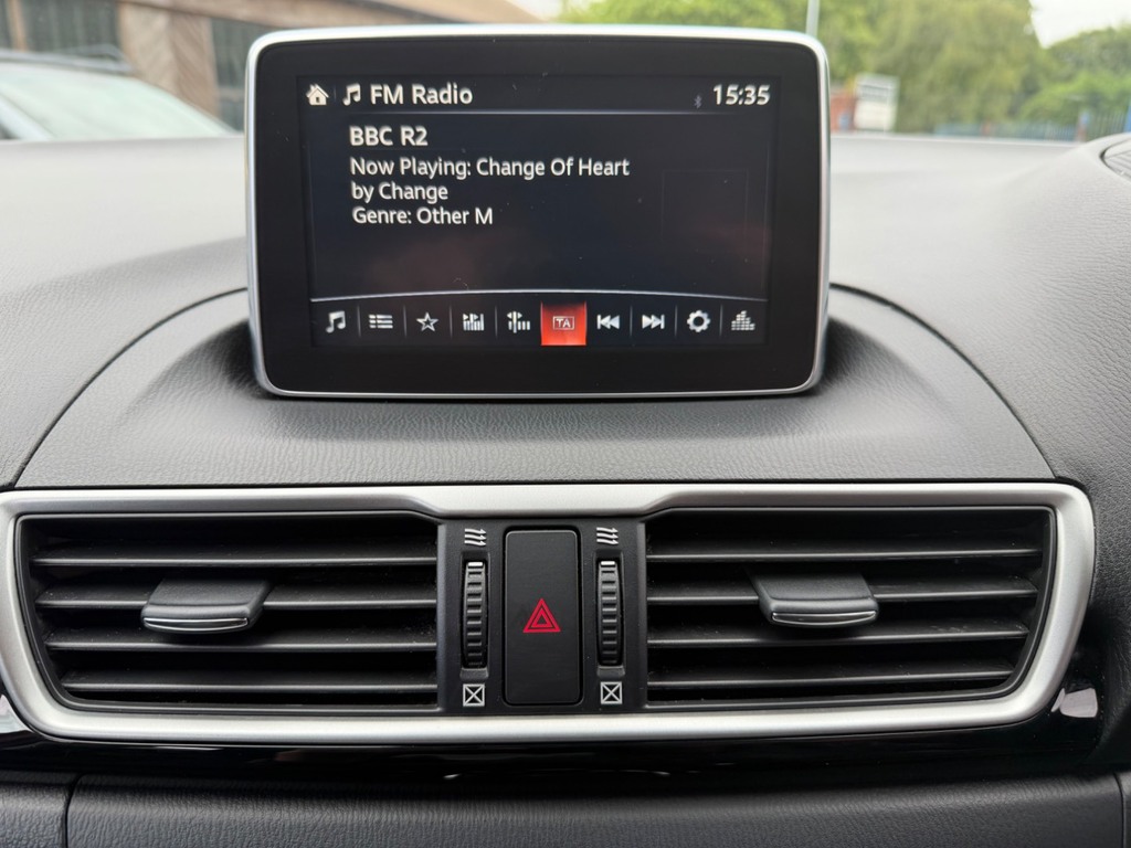 Mazda 3 2.2L Sport Nav D Saloon Euro 5 Red #27