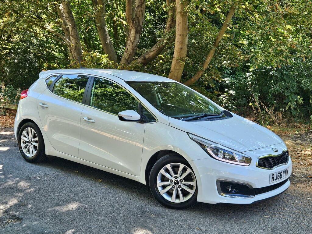 Kia Ceed Hatchback 1.6 Gdi 2 Euro 6 Ss 201766 White #4