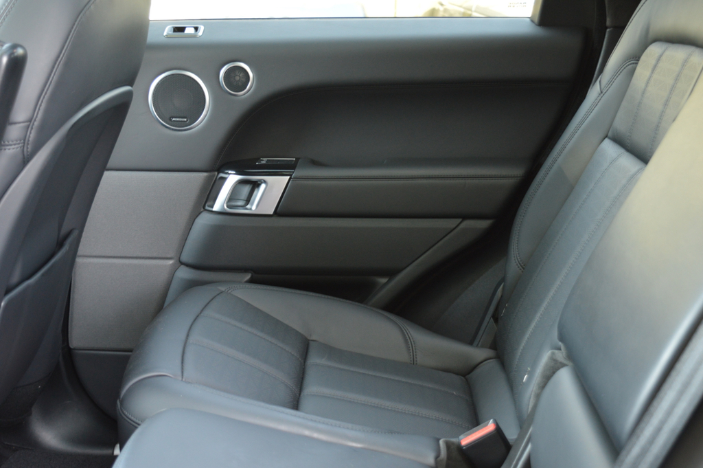 Land Rover Range Rover Sport 3.0 D300 Hse Dynamic Black Estate Black #19