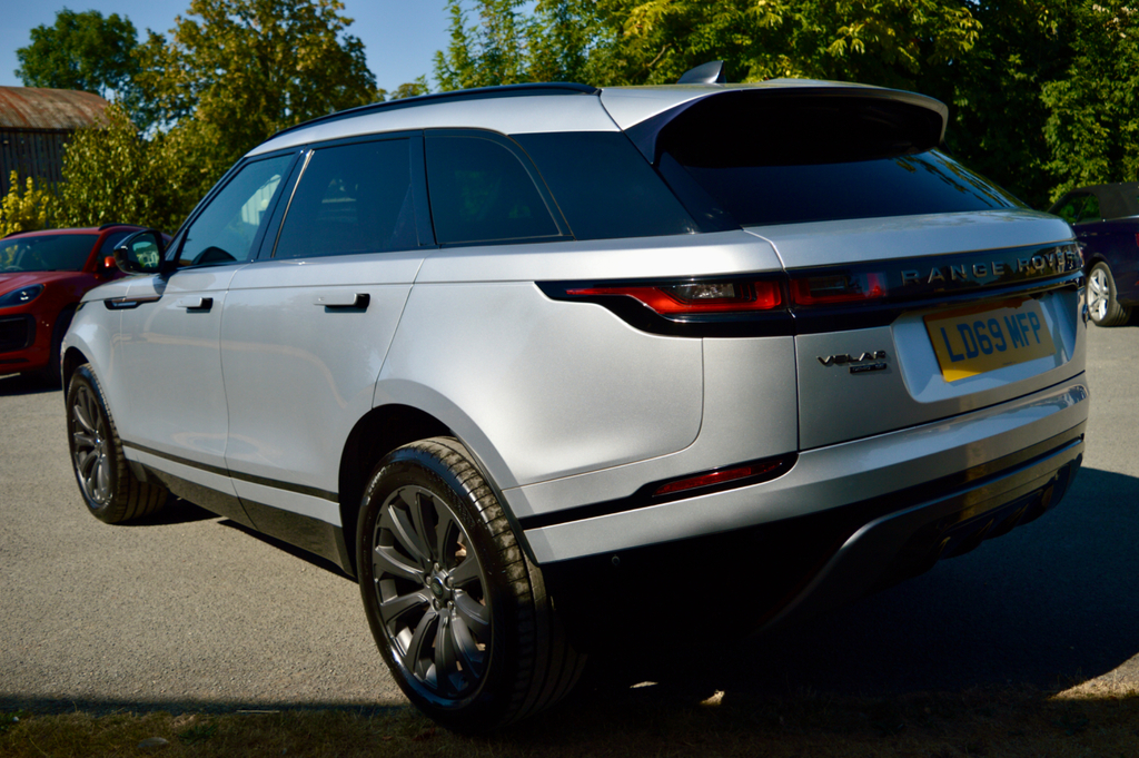 Land Rover Range Rover Velar Suv #4