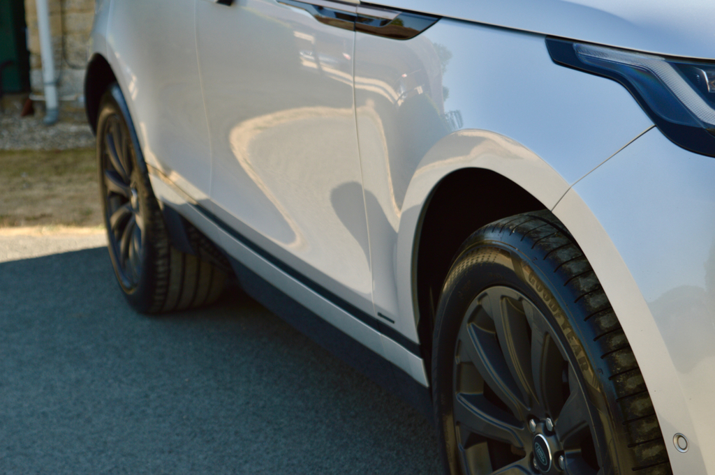 Land Rover Range Rover Velar Suv #5
