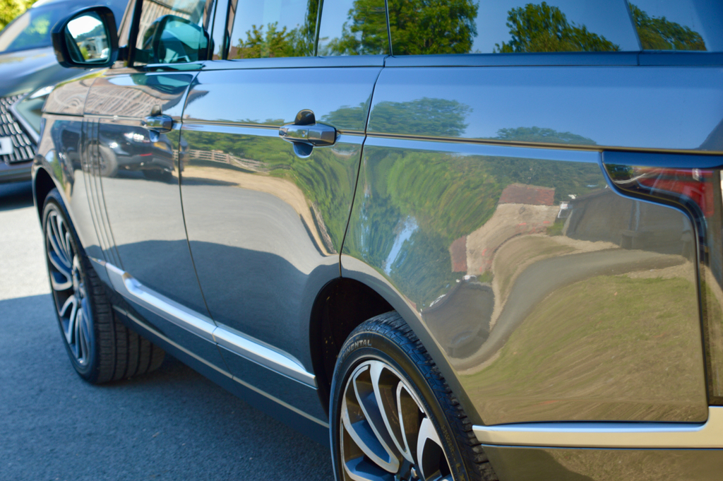 Land Rover Range Rover Suv #4
