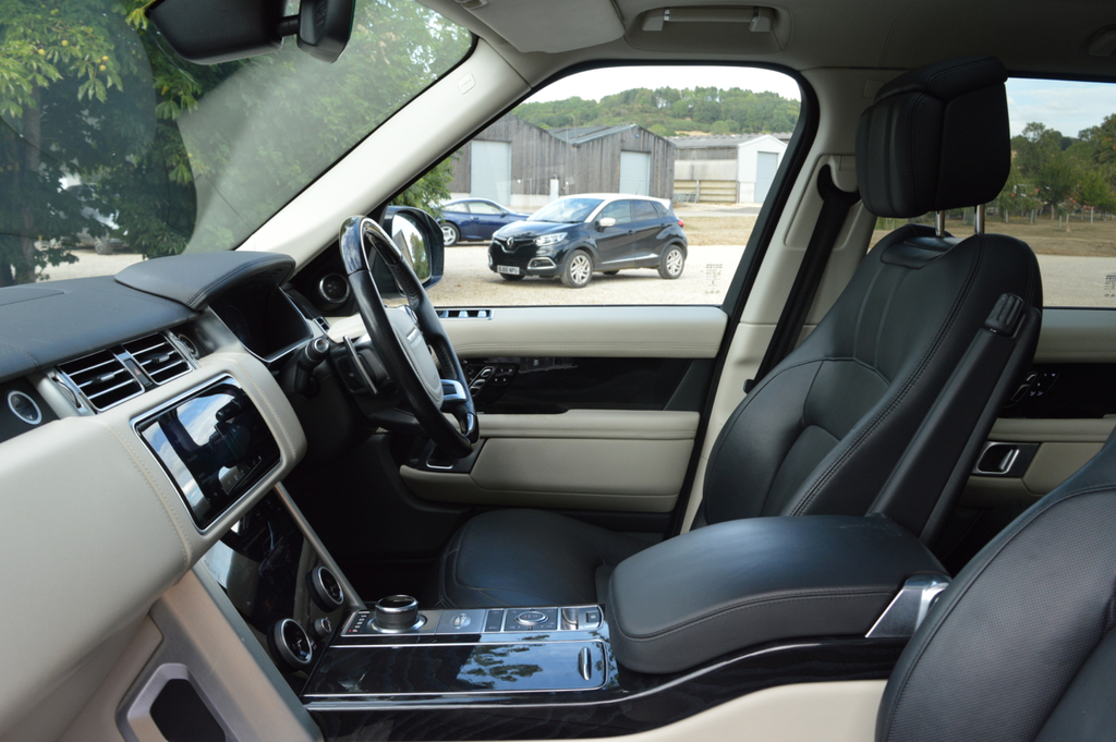 Land Rover Range Rover Land Rover Estate 3.0 D300 Vogue Se Aut Grey #44