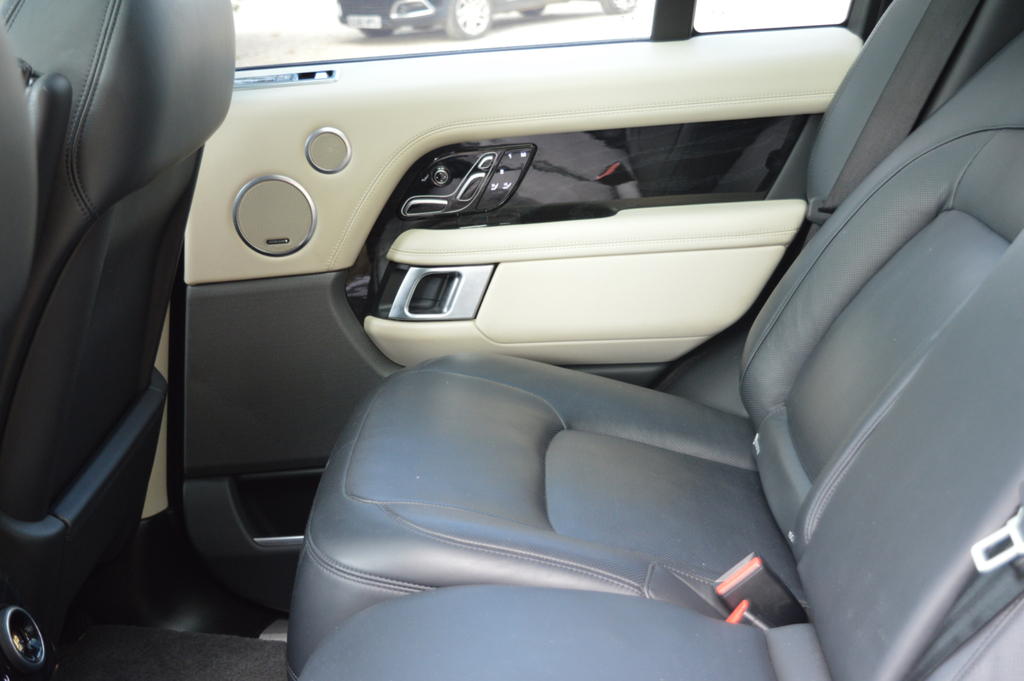 Land Rover Range Rover Land Rover Estate 3.0 D300 Vogue Se Aut Grey #49