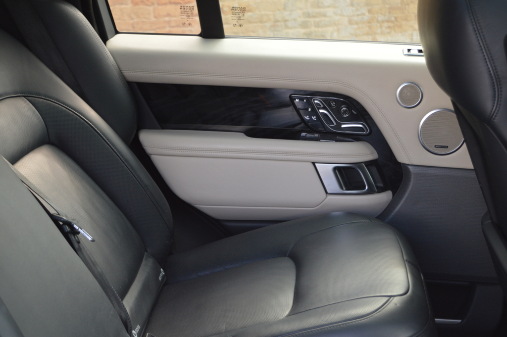 Land Rover Range Rover Land Rover Estate 3.0 D300 Vogue Se Aut Grey #28