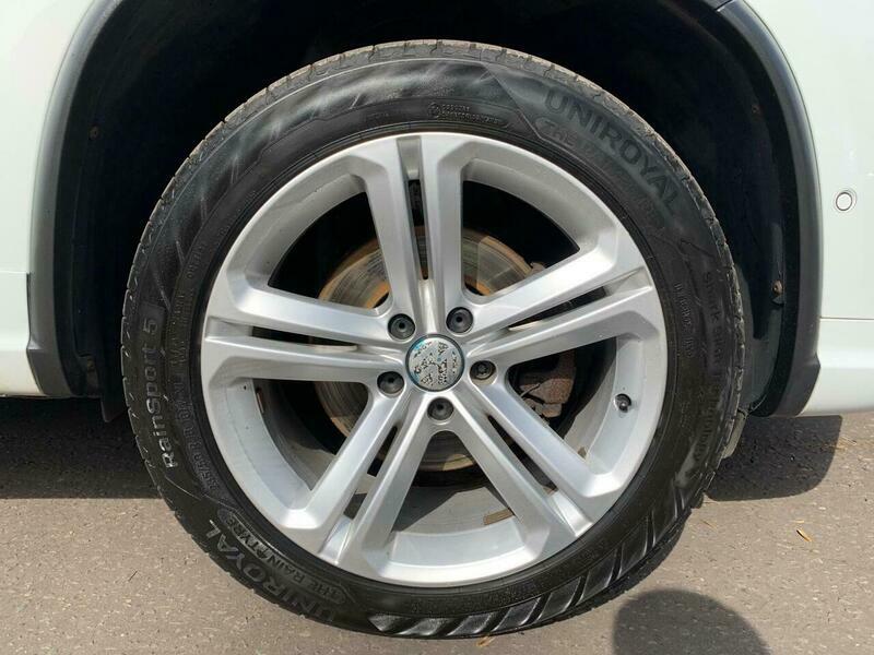 Volkswagen Tiguan 2.0 Tdi Bluemotion Tech R-line 4Wd Ss Black #25
