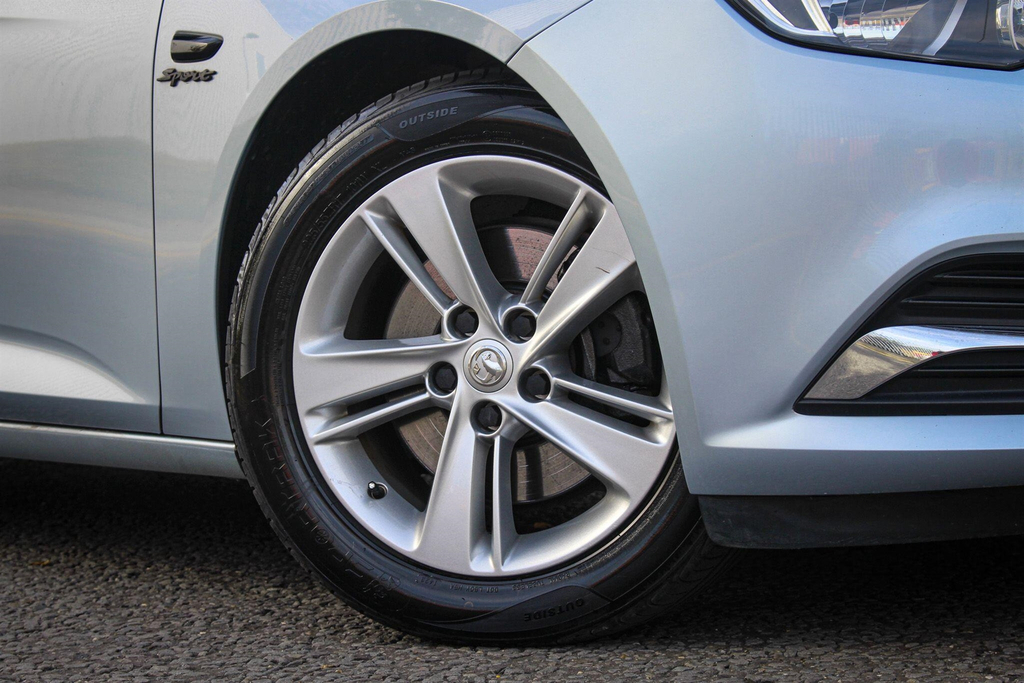 Vauxhall Insignia 2.0 Turbo D Blueinjection Tech Line Nav Grand Spor #2